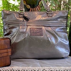Poppy metallic leather coach tote bag used